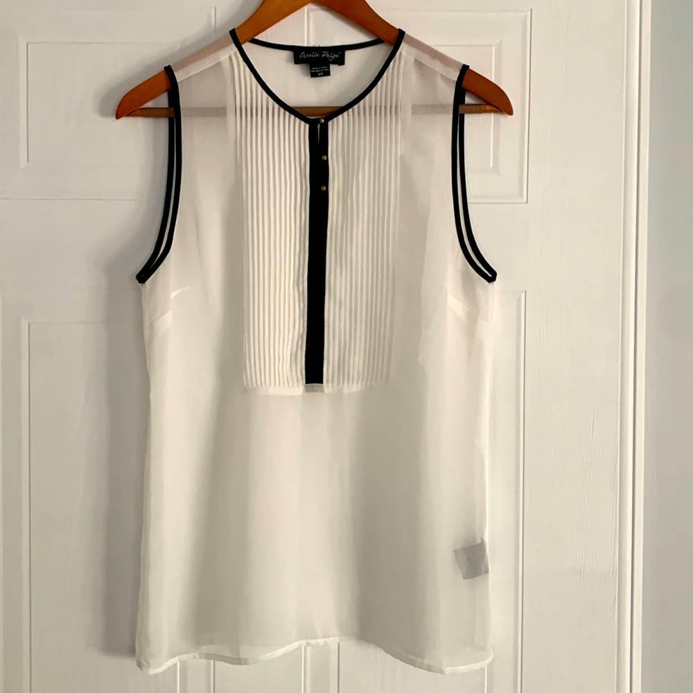 Charlie Paige Off White Sleeveless Blouse